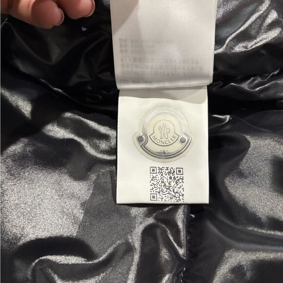 MONTCLA SHORT DOWN JACKET - Picture 8 of 11